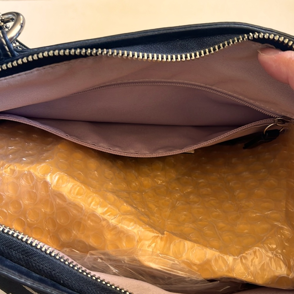 Coach Black and Cream Signature Shoulder Bag - Picture 5 of 6